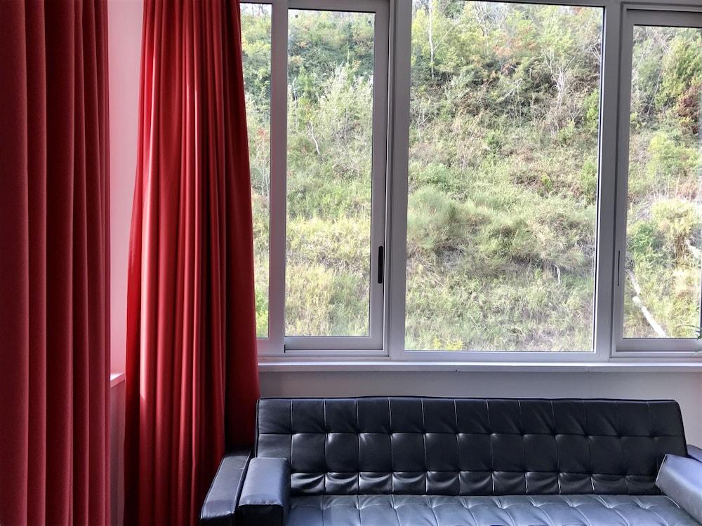 Gallery Guest house 2*